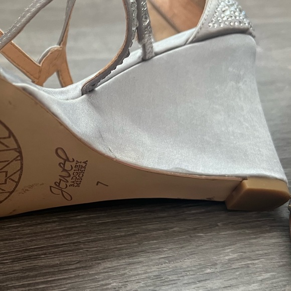 Jewel by Badgley Mischka embellished Ally wedge heels - Picture 4 of 10